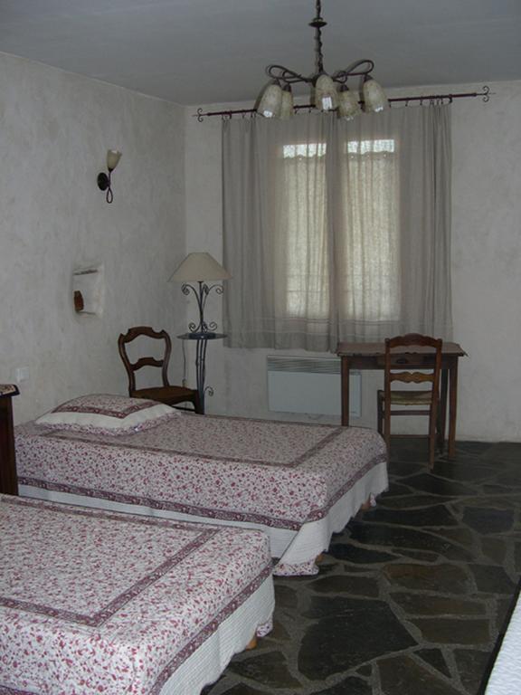 La Bergerie Sainte-Eulalie-de-Cernon Quarto foto